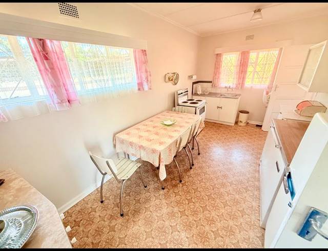 3 BEDROOM HOUSE FOR SALE IN VANDERBIJLPARK CW 4